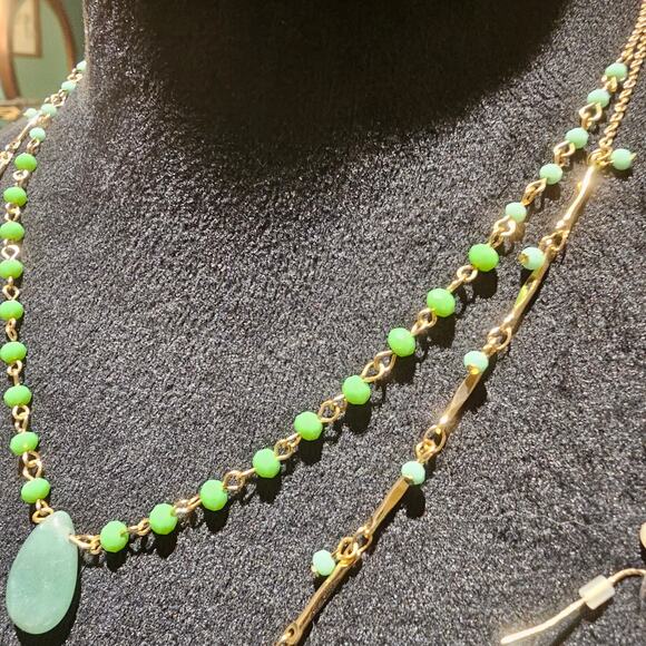 Gold Tone Green Stone Layered Necklace & Earring Set Boho Modern Jewelry - Picture 8 of 8